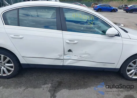 2010 Volkswagen Passat Komfort from USA, damaged, VIN WVWJM7AN6AP051233